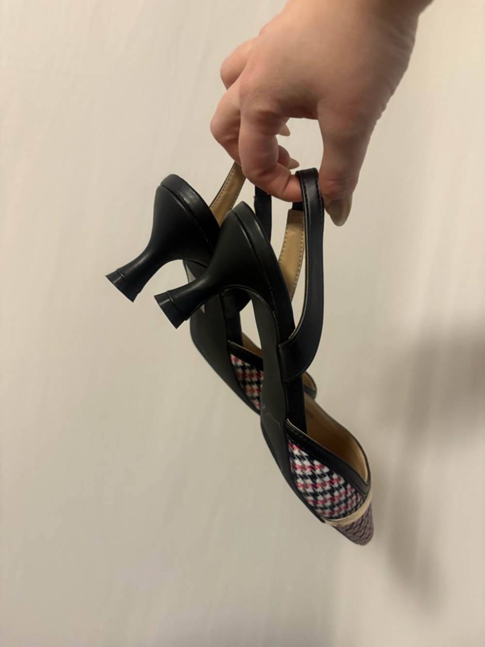 Brand new Journee Collection Women’s Nellia Halter Kitten Heel Pumps - Picture 5 of 6